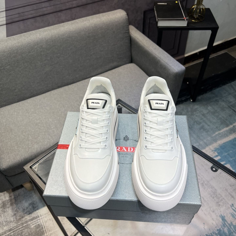 Pra*a casual shoes
